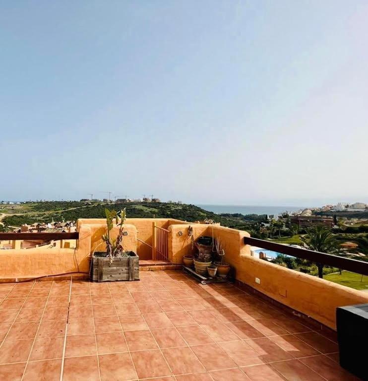 2 Bedroom Penthouse With A Private 360 Rooftop Terrace With Sea And Mountain Views Bahia de Casares Exterior photo